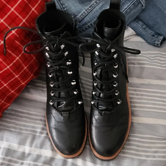 Nine West Combat boots - EUC!!!! Particularly perfect. 👌🏼 - Picture 5 of 7